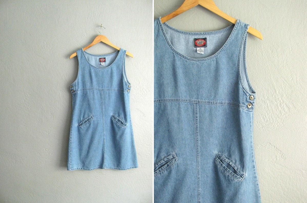 vintage '90s light blue DENIM SLEEVELESS JUMPER mini dress. size m l.