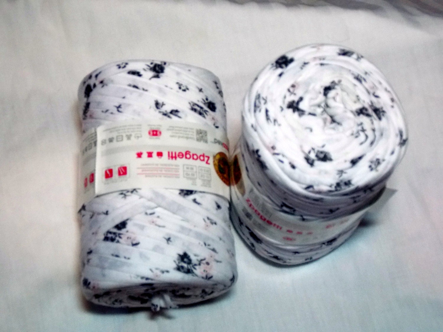 Lion Brand Zpagetti Yarn - super bulky Repurposed fabric yarn