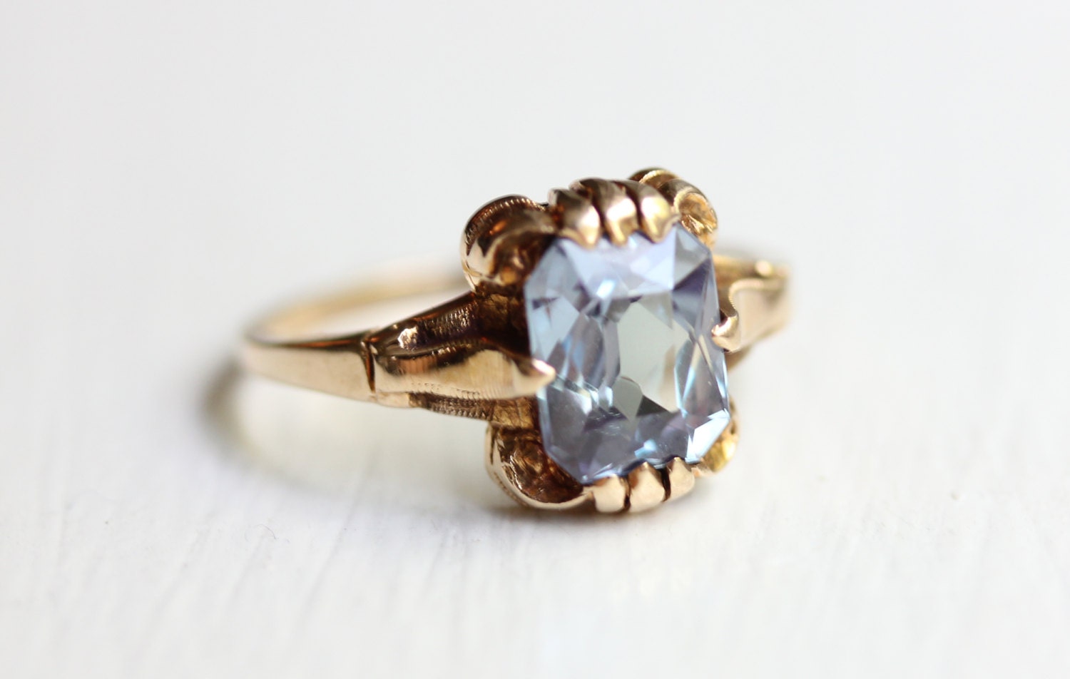 10K Victorian Blue Topaz Ring