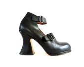 90s Chunky Heels . Size 9 . Platform Shoes . Club Kid . Gothic Lolita