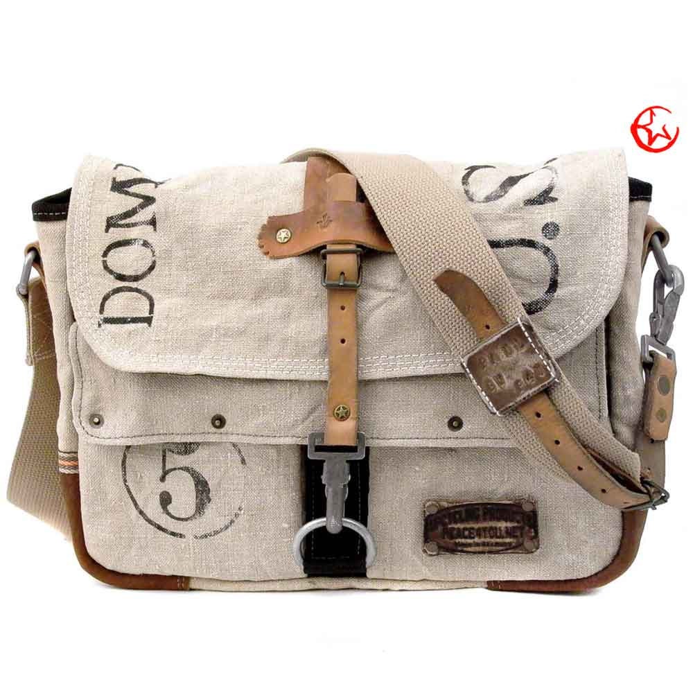 Canvas Designer Messenger  // Upcycled and Handmade by peace4you - Model paul-2088