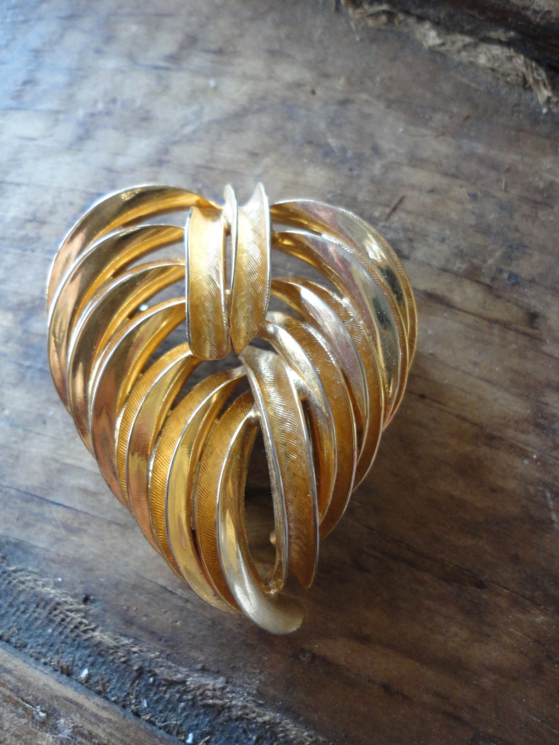 Large Gold tone Leaf Brooch