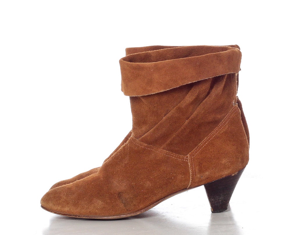 SUEDE Boots 70s Ankle Brown Leather 80s Boho Stacked Heel Booties Cuffed Short 1980s Vintage Bohemian Shoes Hippie 7 7.5 38 - ShopExile