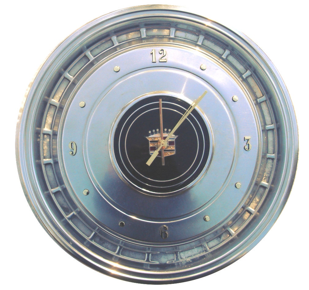 Cadillac Hubcap Clock, retro clock, with numbering (v hub cap)