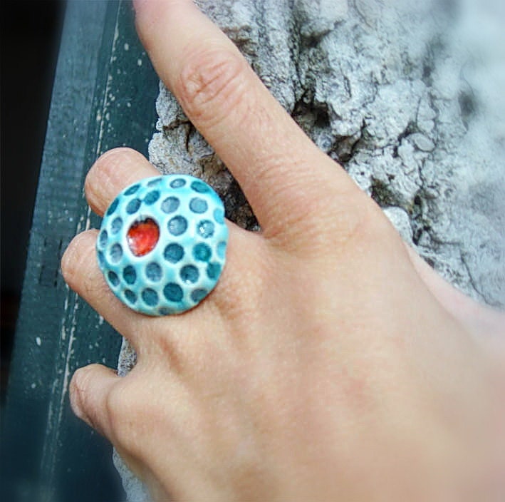 Geometric Dots Ring Red and turquoise ceramic fashion jewelry