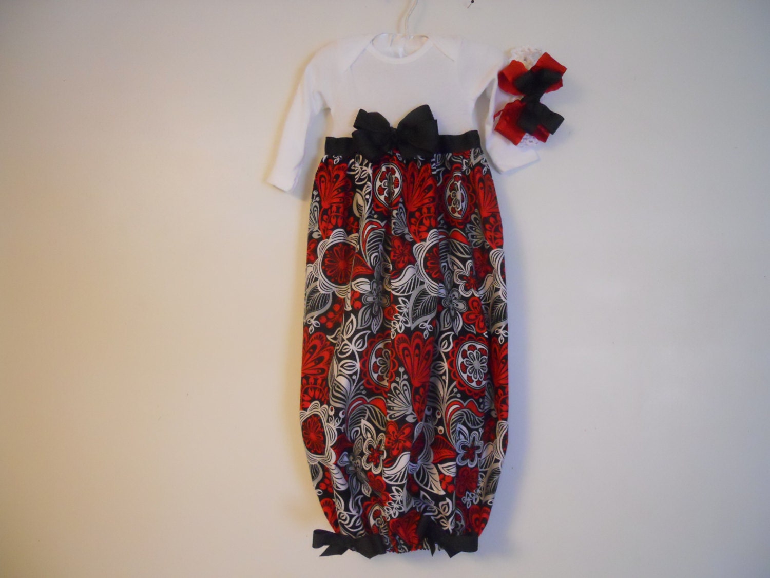 Boutique Floral Red and Black Baby Layette Soo Pretty Great Coming Home Outfit Look