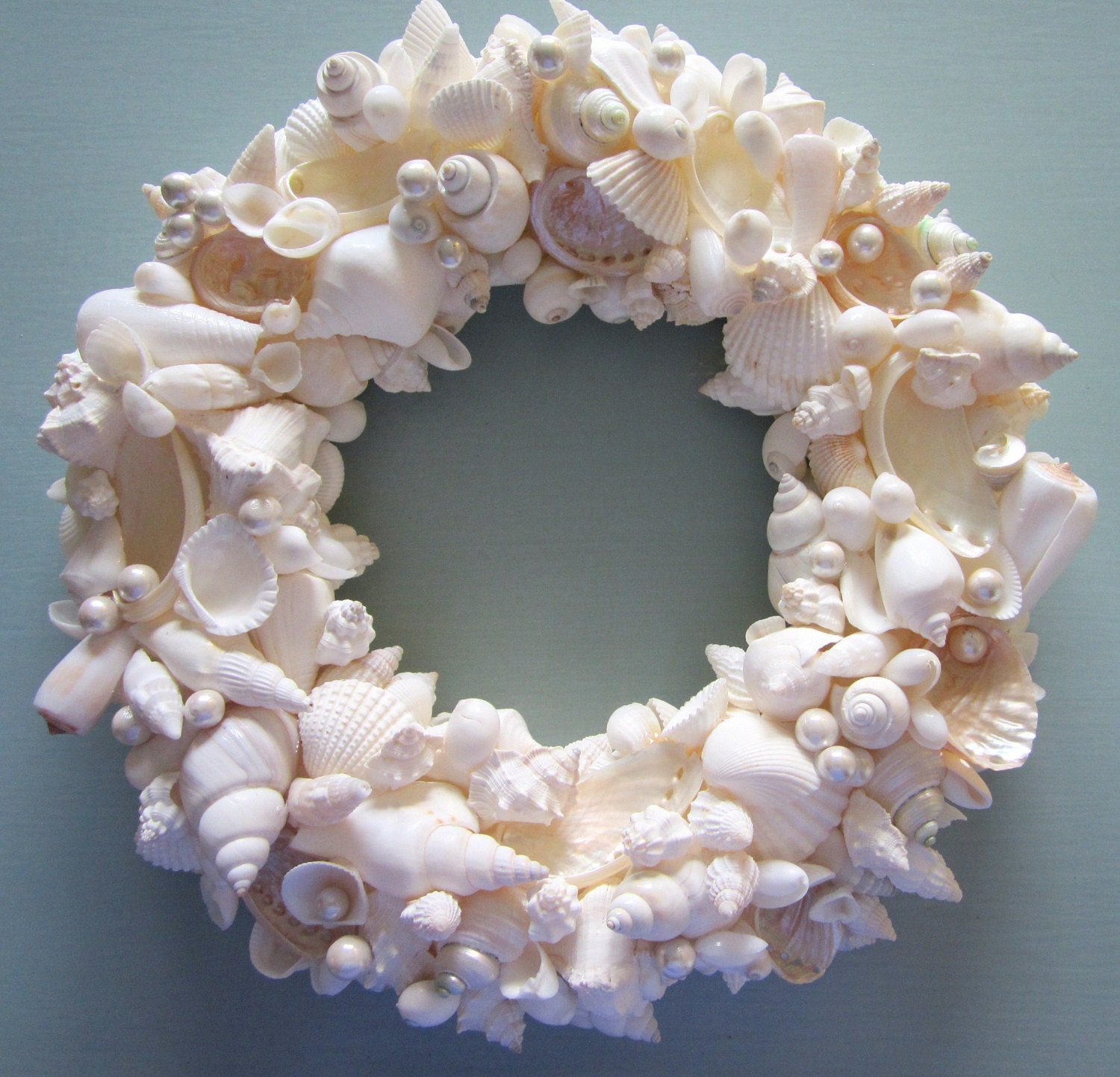 Beach Decor Seashell Wreath - Shell Wreath w Starfish - Elegant All White, 12inch