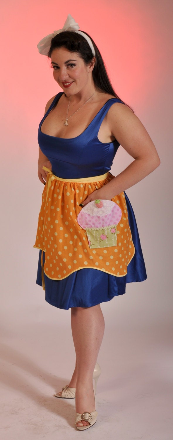 On Sale/Retro Polka dot cupcake handmade apron/fun and sassy apron/half apron/woman apron