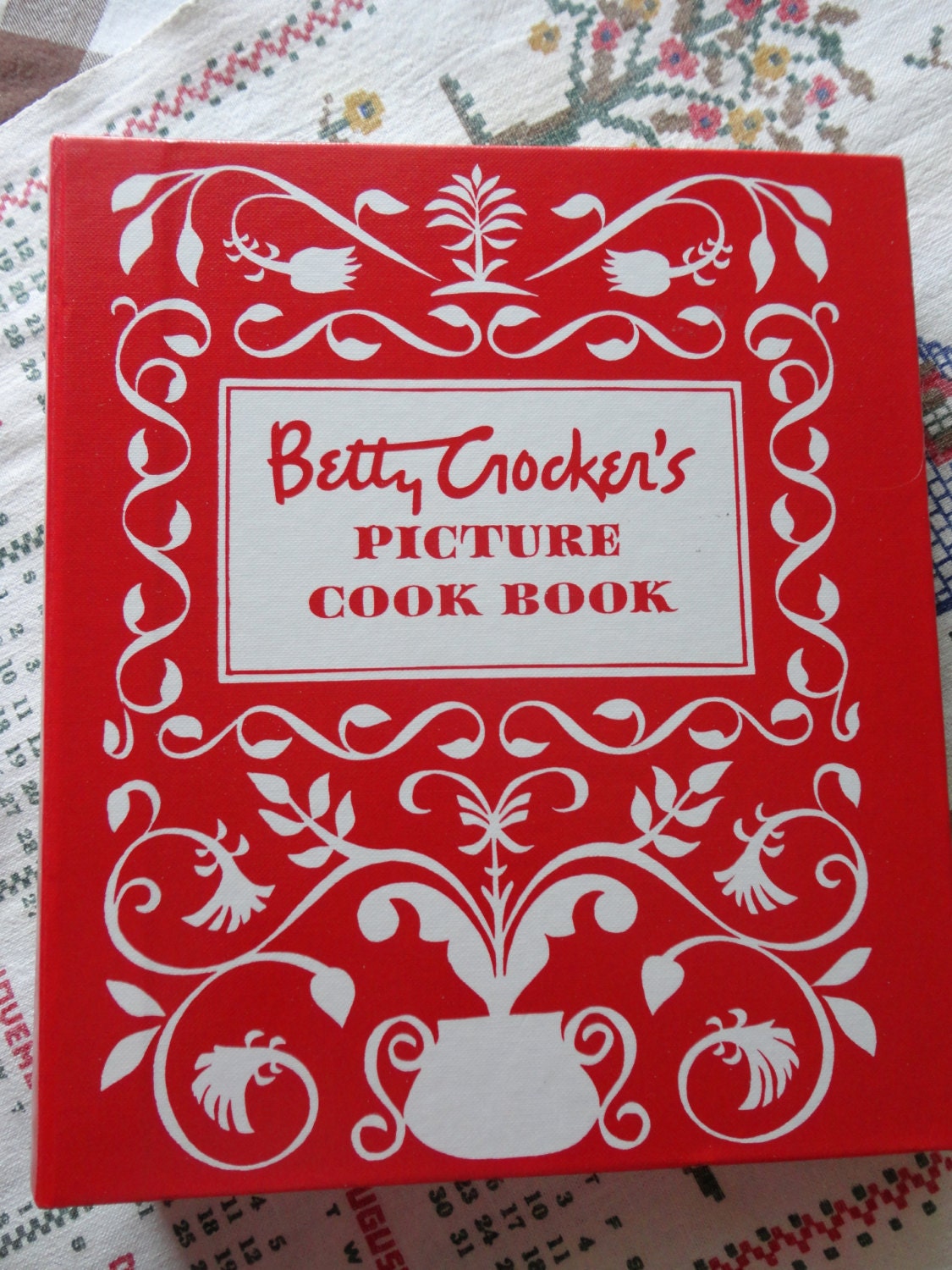 Best Vintage Cookbook Printed  Betty Crocker's Picture Cook Book