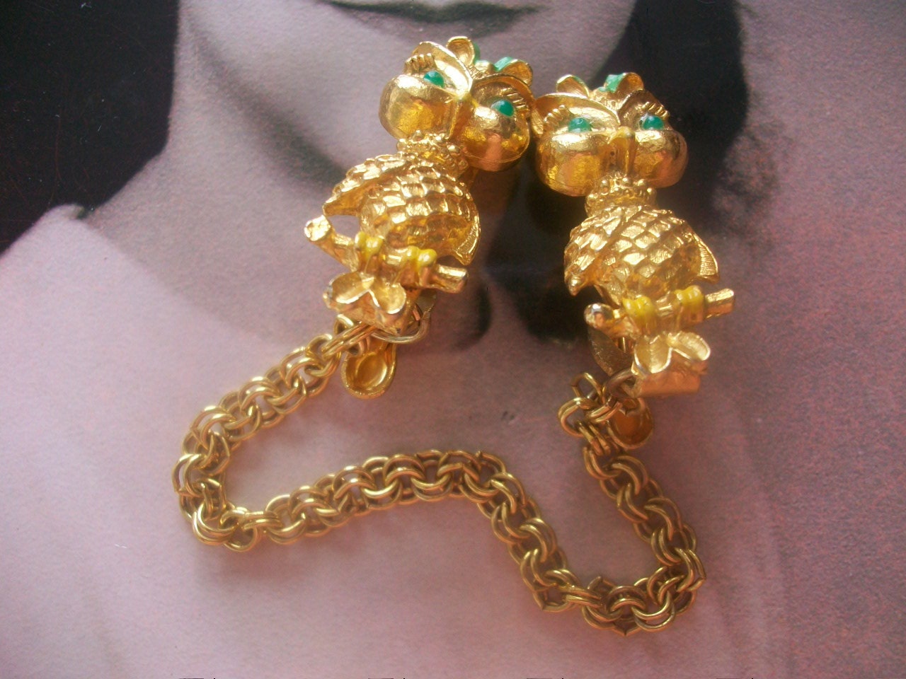 Fabulous Vintage Green Enamel Owl Sweater Guard Clip, Glee, Mad Men