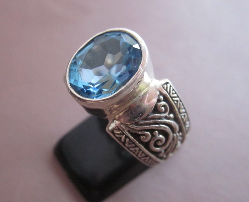 Balinese Silver 925  Topaz Ring /  size :  8 ready to ship  / sterling silver / granulation technique  / Bali handmade jewelry.
