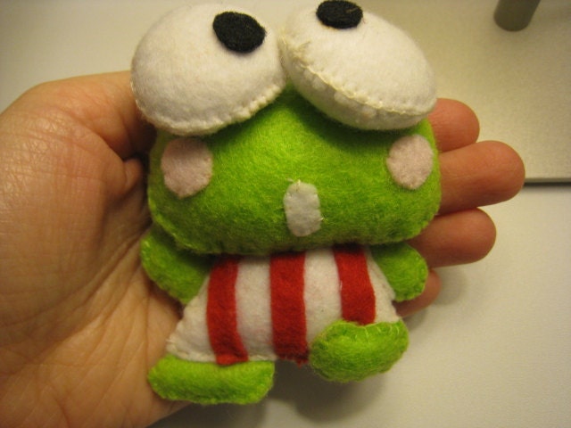 Sale.. Cute Green Frog Felt Plush Mini Softie.. Handmade gift