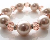 peach pearl stretchy bracelet - peach beaded bracelet - pearl and crystal bracelet