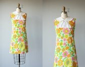 1960s dress / 60s party dress / 60s shift dress / 1960s day dress / shift 60s / peter pan collar dress - size small