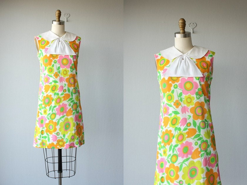1960s dress / 60s party dress / 60s shift dress / 1960s day dress / shift 60s / peter pan collar dress - size small