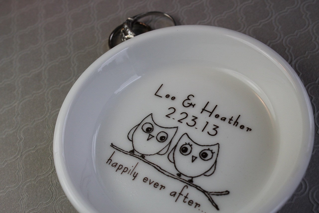 CUSTOM Ceramic Ring Holder - Owls in Love - you choose the sentiment and color