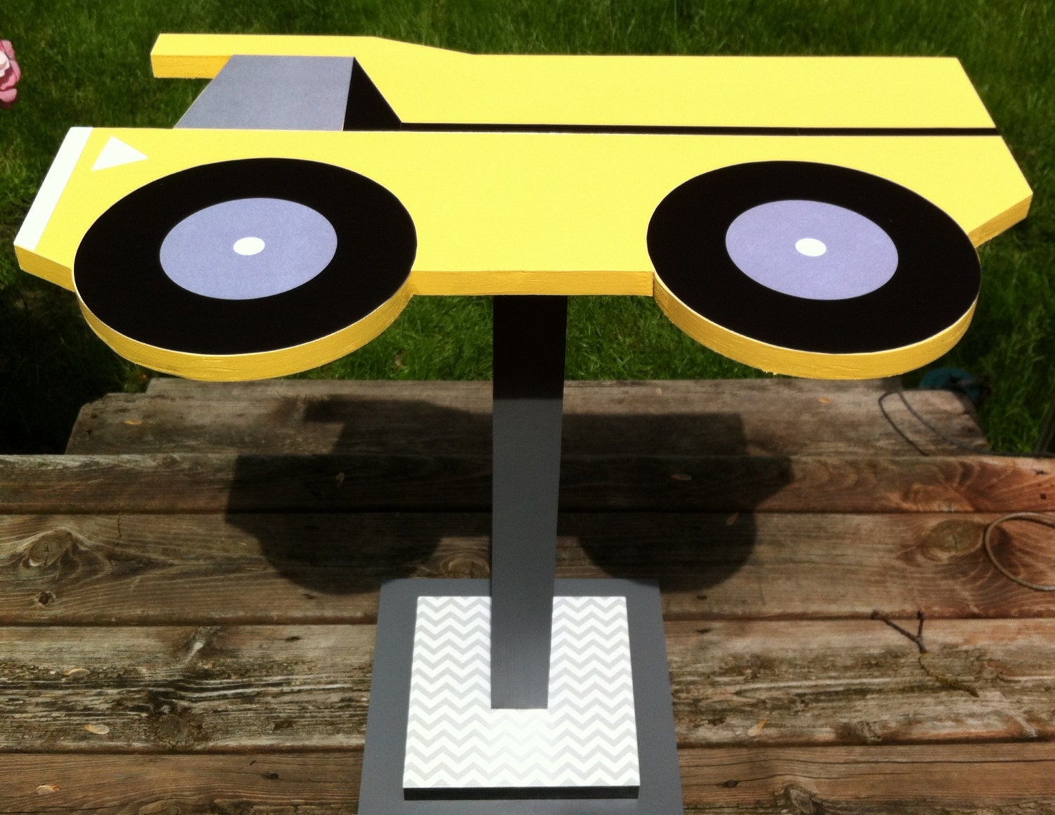 Truck table/ Tonka Truck room decor/ Bedside table/ nightstand