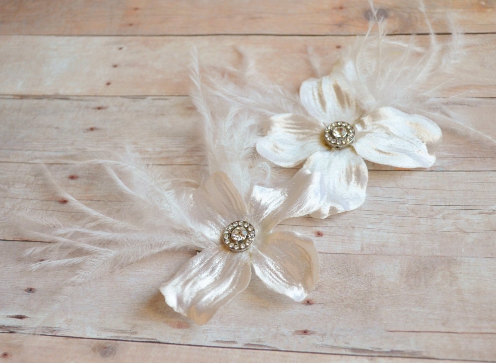 Bridal shoe clips, ivory floral and feather clips, shoe adornments, wedding accessory