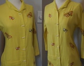 Vintage 60s Embroidered Butterfly Tunic Shirt Mandarin Collar - Size 10