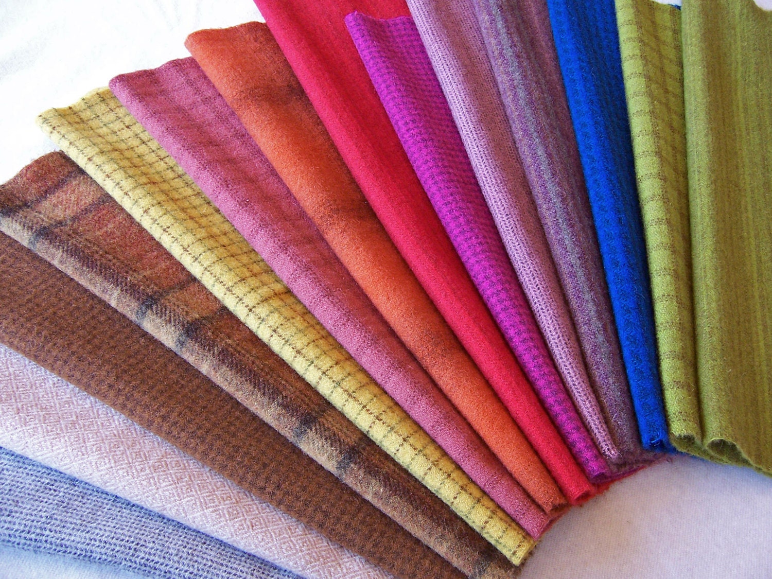 Hand Dyed Wool Fabric  - Textures - for Rug Hooking, Applique, Penny Rugs and Sewing Projects/ H600
