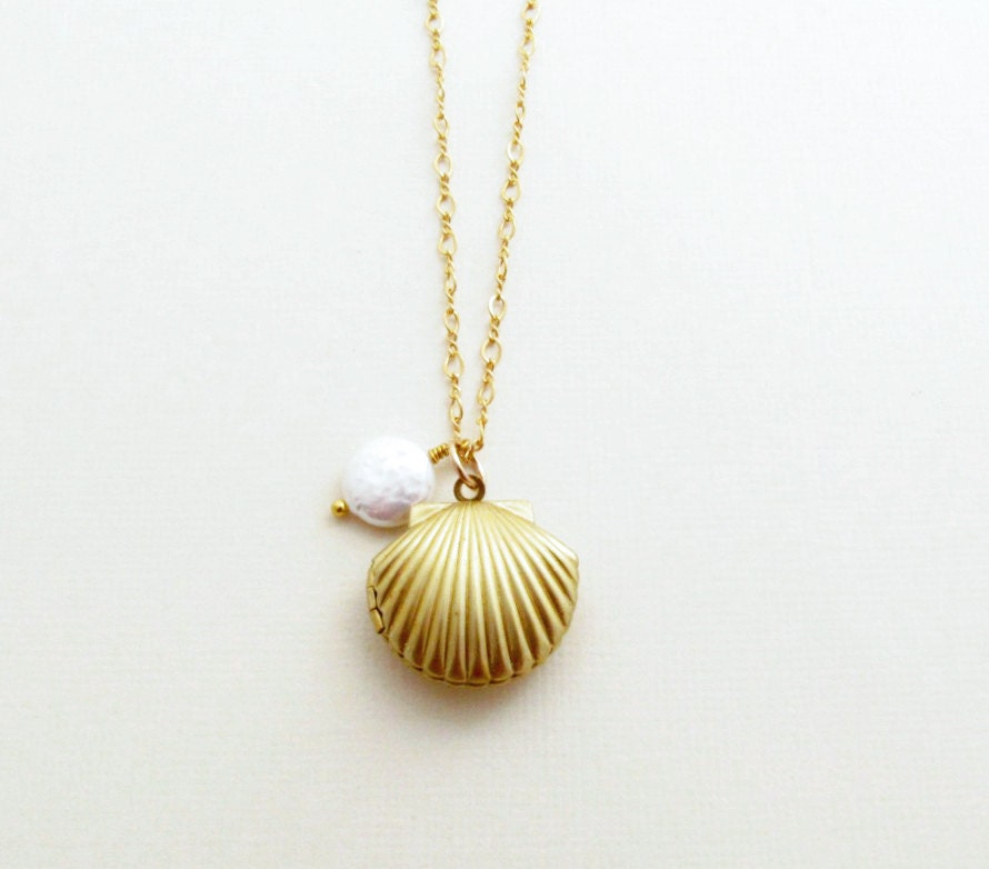 Sea Shell Locket Necklace Clam Shell Necklace Gold Shell Necklace Ocean Jewelry Pearl Necklace Gold Filled Chain Summer Wedding - Seashell