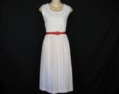 1970's peppermint stripe dress. red and white sleeveless. medium.