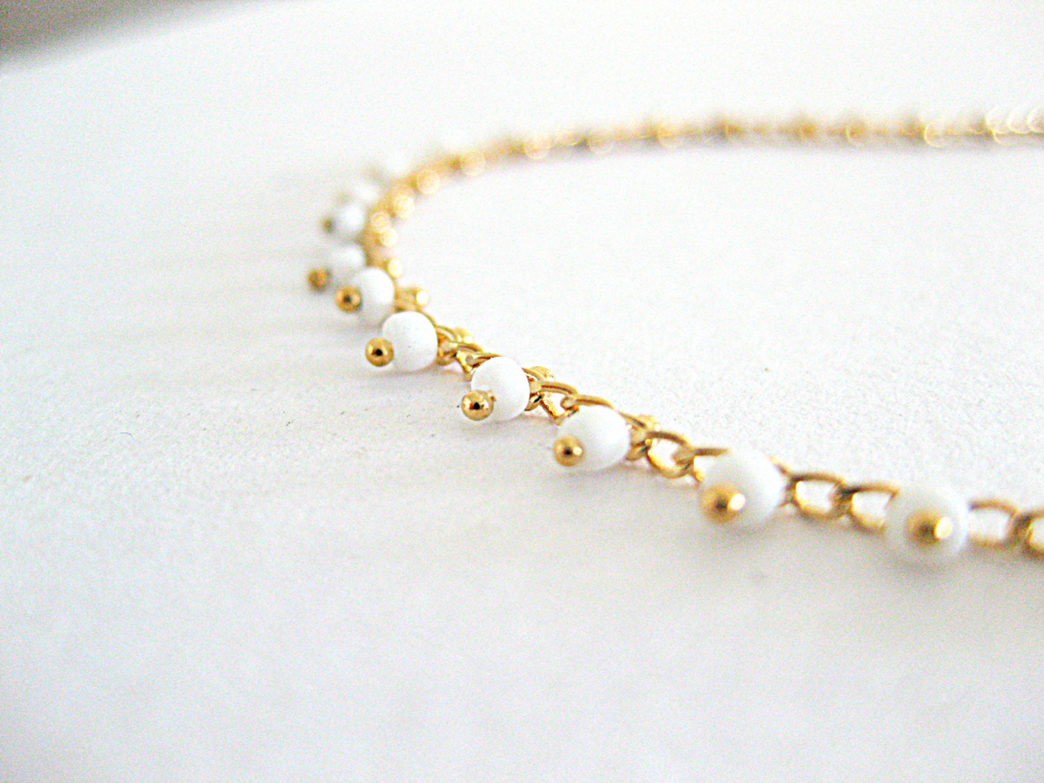 Pretty and dainty summer beaded bracelet for layering. Everyday jewelry