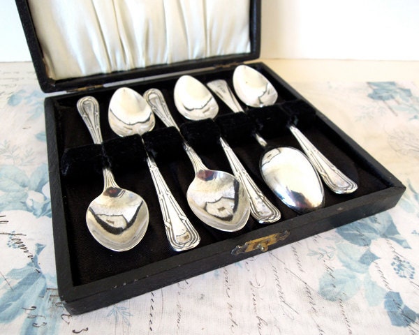 Vintage silver tea spoon set, for tea parties