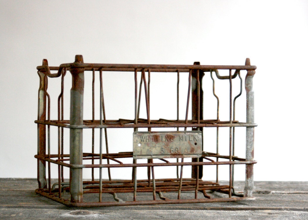 Whiting Milk Metal Dairy Crate with Dividers