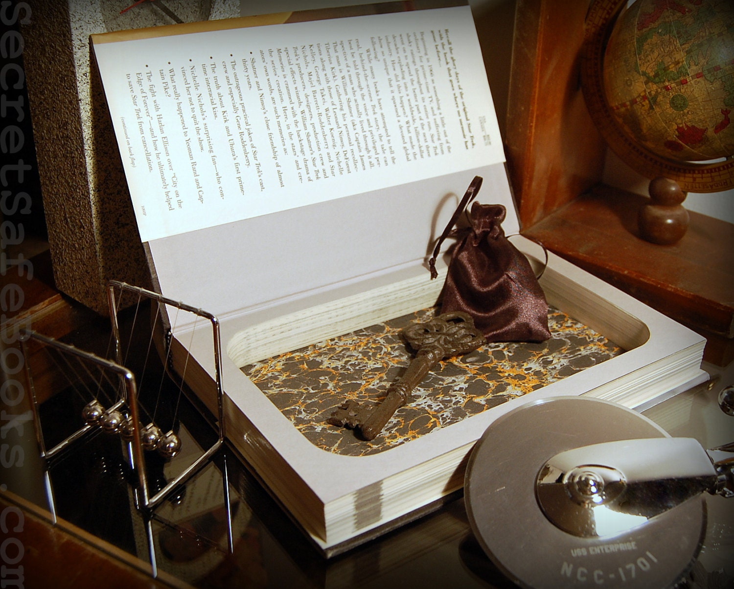Hollow Book Safe (STAR TREK MEMORIES)