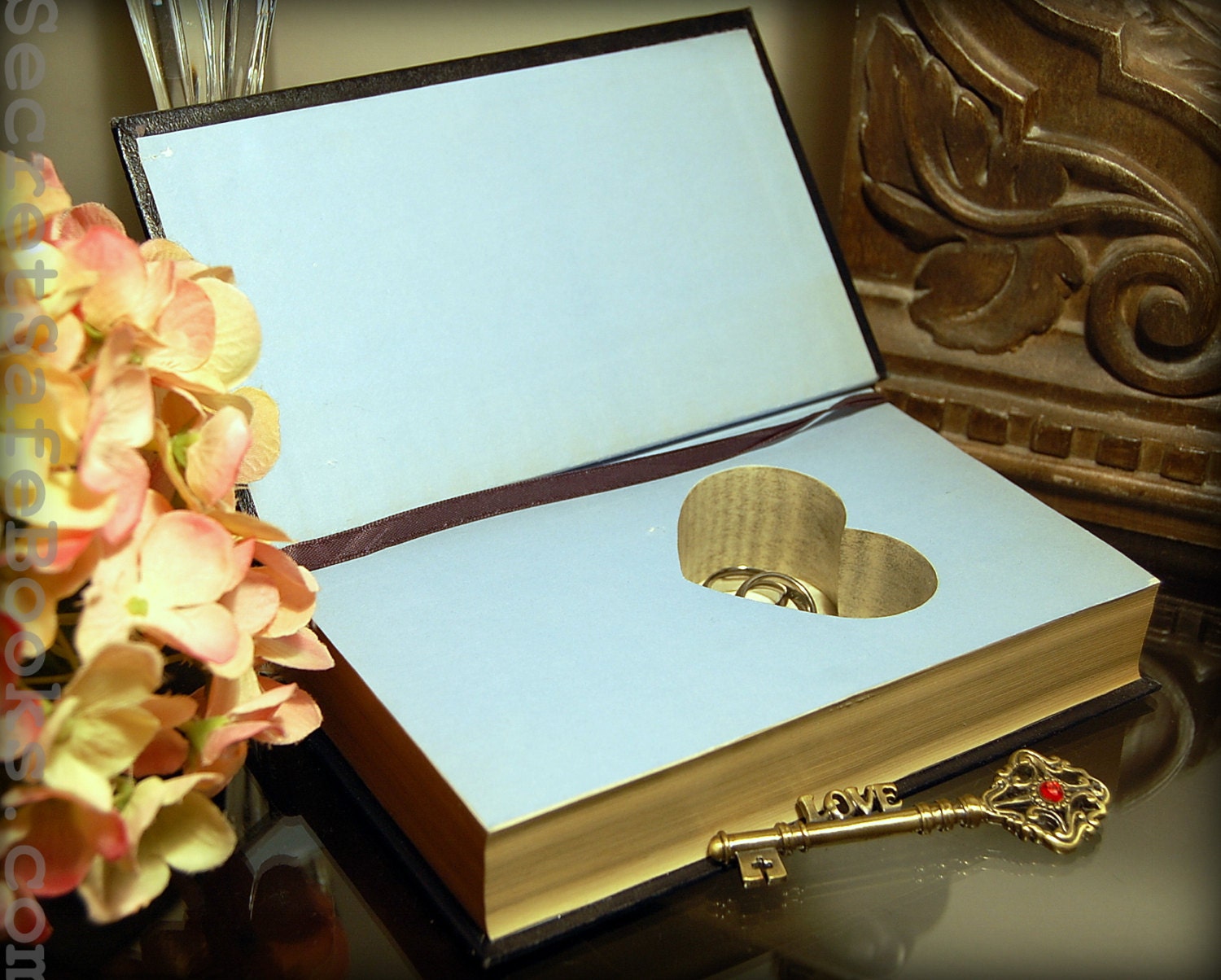 Hollow Book Safe with Heart (Shabby Chic Vintage ROMANCE TREASURY)