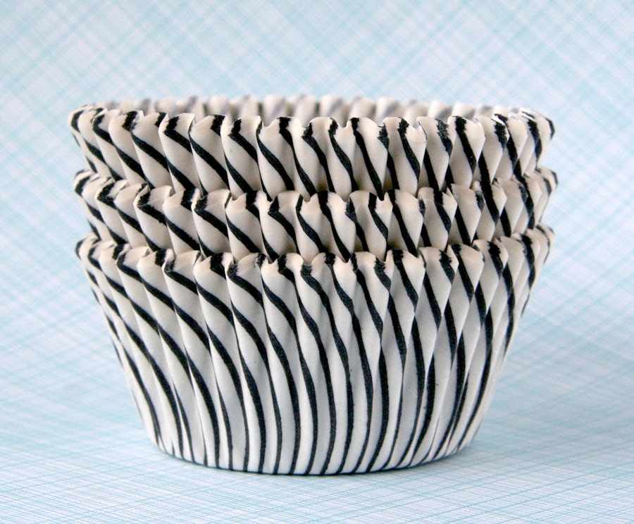 Black Striped Cupcake Liners (45) Il_570xn
