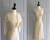 SALE Vintage 1960s Dress 60s Lace Cocktail Dress Fitted Wiggle Off White Bolero Jacket Womens Extra Small to Small