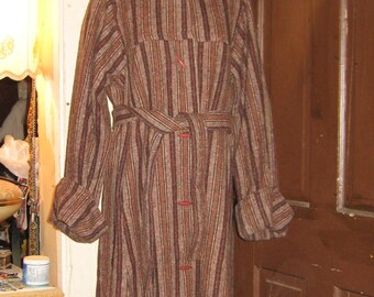 Vintage  Hippie toggle buttons  wool blanket  hooded coat  with belt