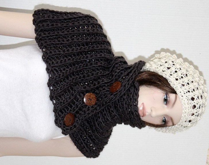 Chunky scarf cowl neckwarmer crochet , two buttons , fashion accessories