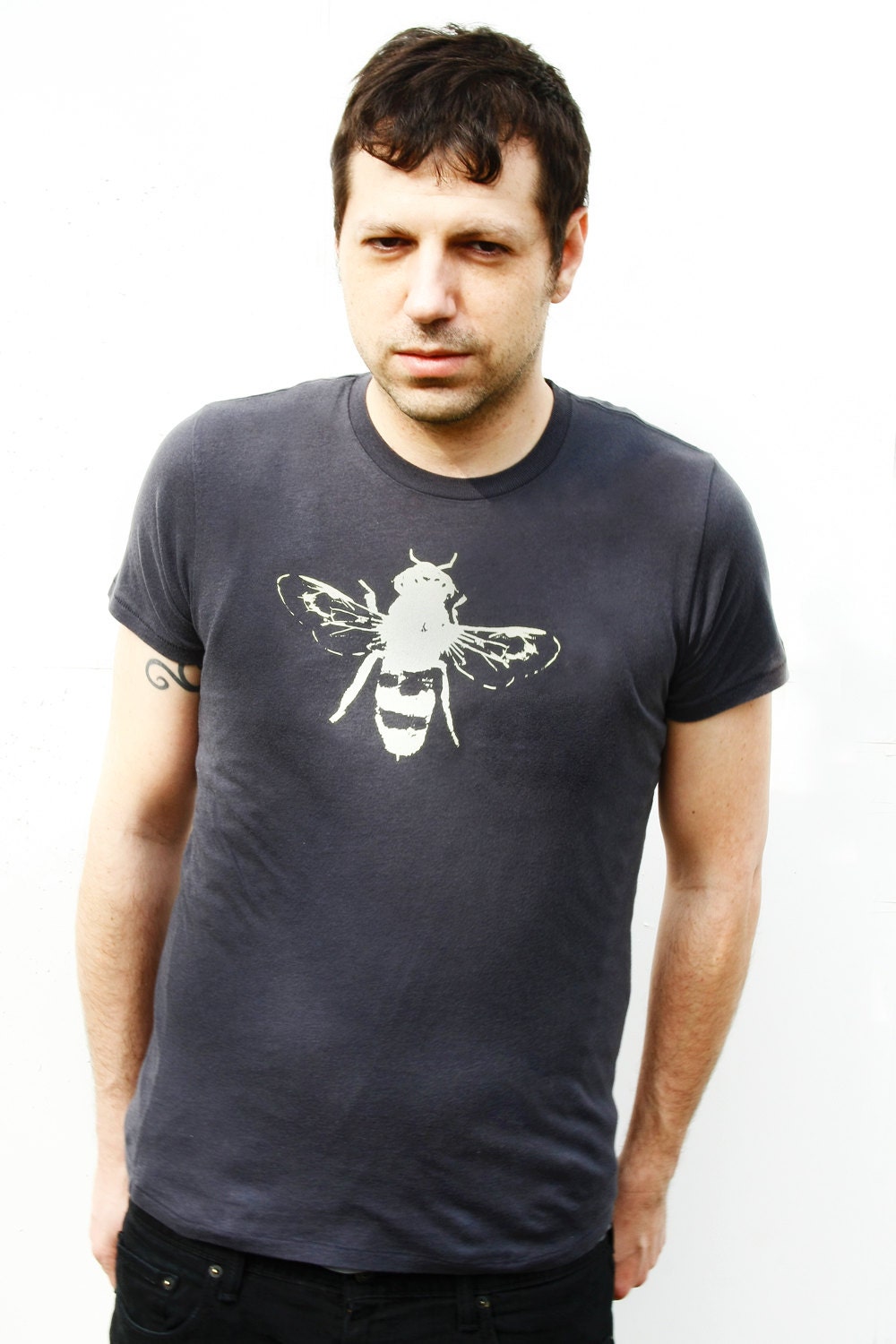 Animal Shirt - Honey Bee -  Grey Alternative Apparel - Fashion Tee - Extra Small, Small, Medium, Large, XL, XXL, 3XL - Clothing - tshirt