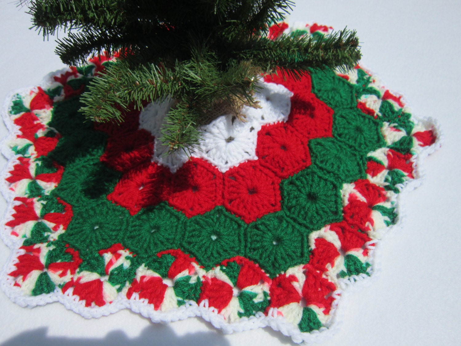Crochet Mini Christmas Tree Skirt