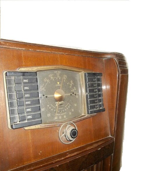 1940 zenith floor radio