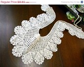 ON SALE Crochet Lace Collar or Yoke in Light Ecru - Trims 9859
