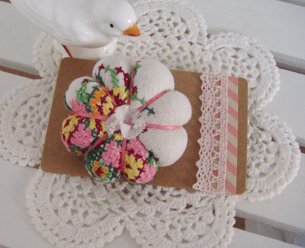 Flower Blossom Brooch - Pink & Green (254)