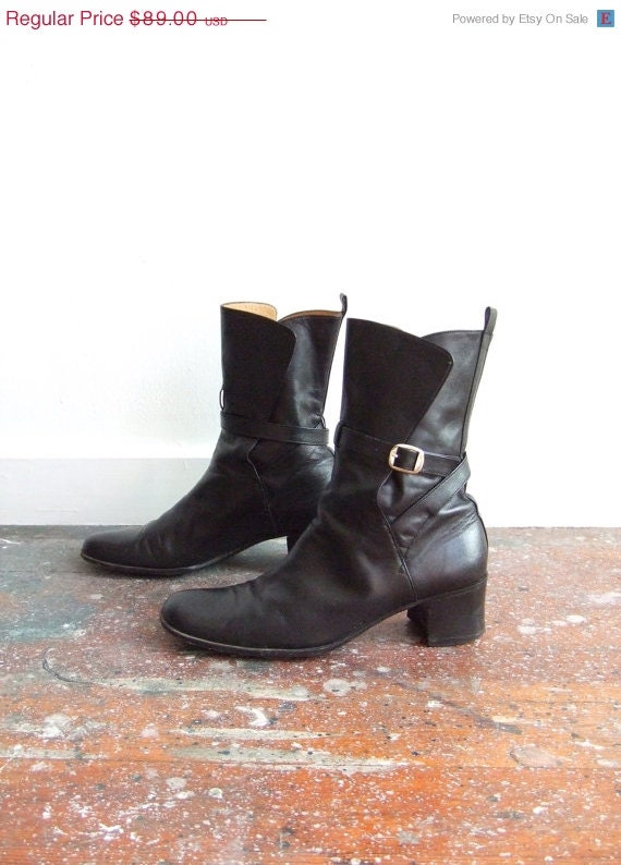 25% OFF STOREWIDE SALE Vintage 1980s black leather boots with wrap-around buckle detail//////9