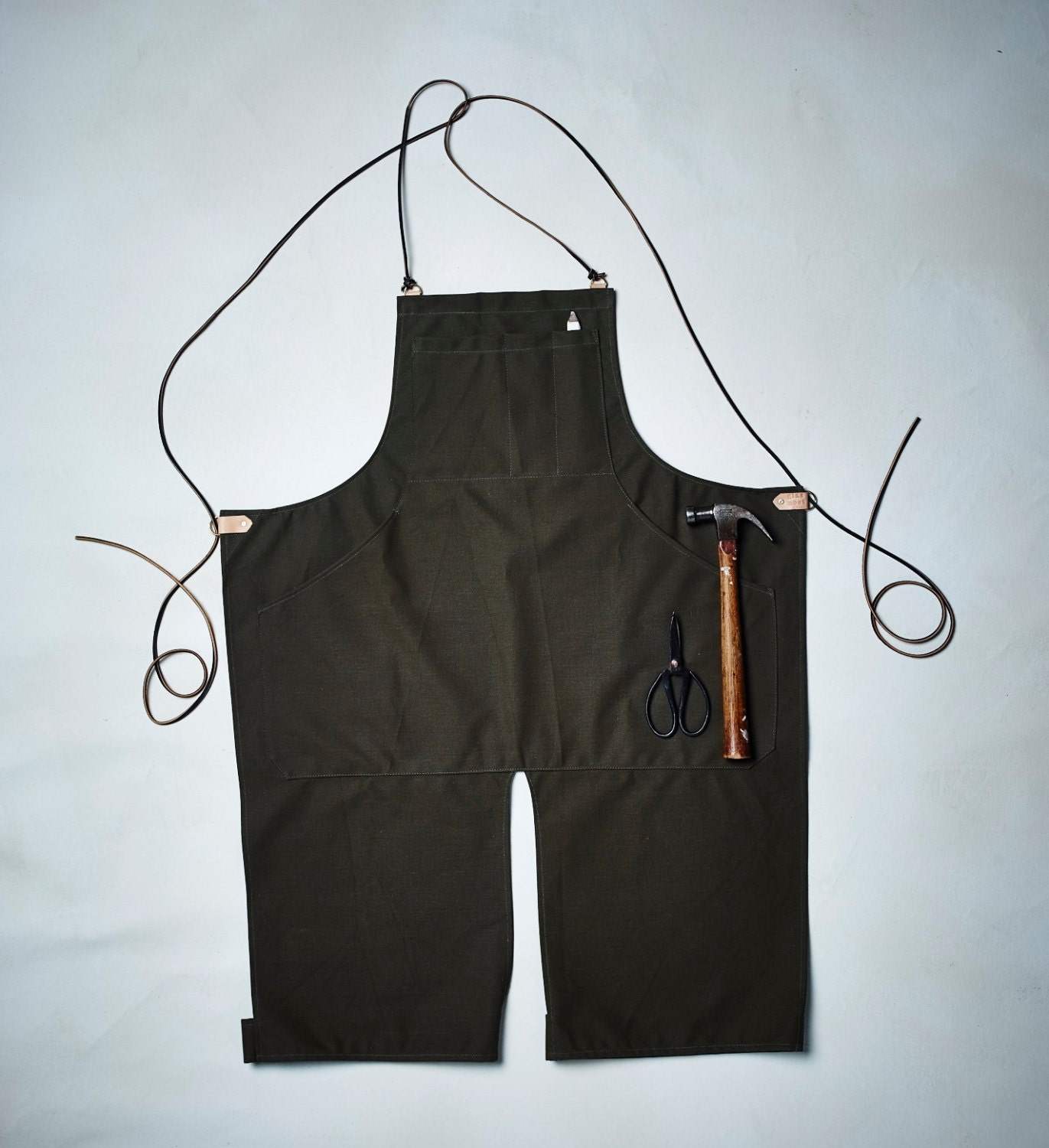 Apron for makers - waxed cotton - pant apron - artisan - gardener - ceramic - carpentry - one size
