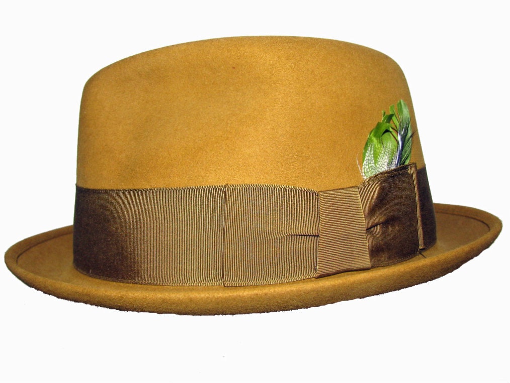 Mens Vintage 1960s Hat Gold  Wool Felt Stingy Brim Resistal Fedora Hat with Green Feather 7 1/4