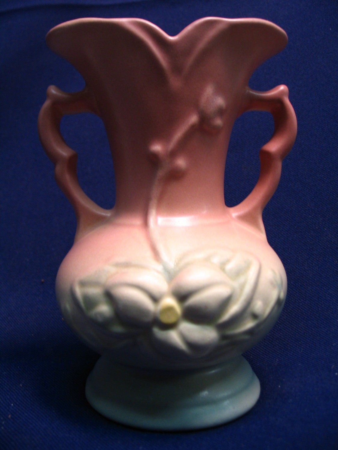 Vintage HULL pottery WildFlower FAN VASE 1 5 1/2 pink green double 2- handle