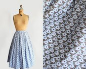 50s skirt - vintage 1950s tea length skirt - baby blue floral print - Medium