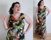 Plus Size Vintage Dress 1970s Floral Maxi Dress // Tropical Cabana Summer Fashion // Size 12/14