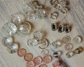beautiful vintage pink and clear glass buttons
