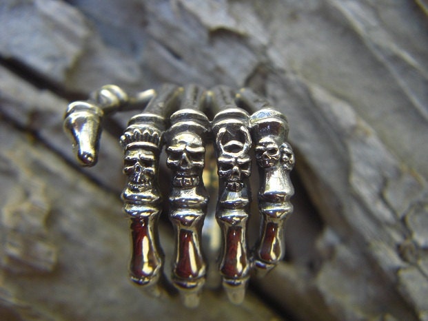 Skelton hand ring in sterling silver