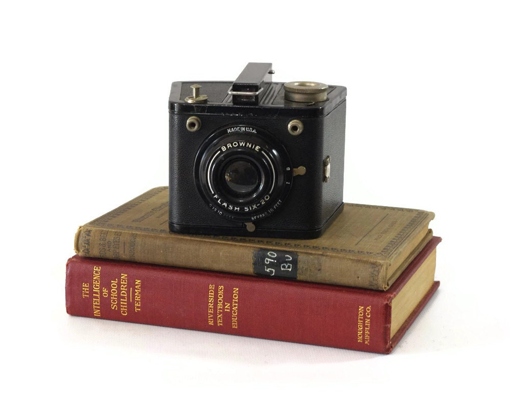 Vintage Kodak Camera, Brownie Flash Six 20, 1940s