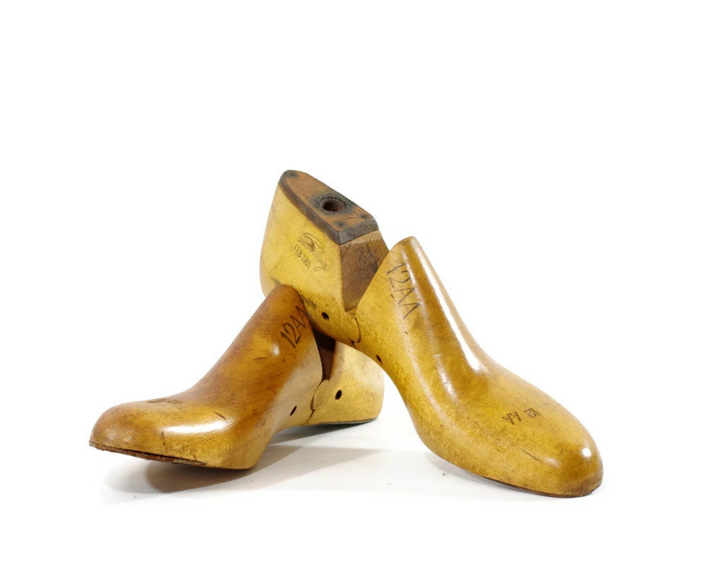 Vintage Shoe Form Pair, Wooden Shoe Lasts, Industrial Decor